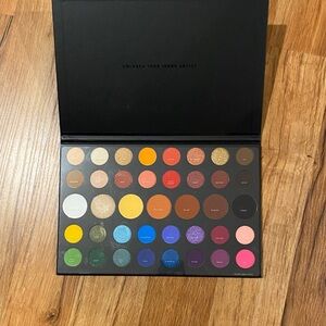 Morphe Multi-Color Eyeshadow Palette - Vibrant Shades